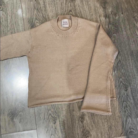 Aritzia little moon sweater - Picture 3 of 10